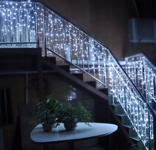 SOPLE 300 LED KURTYNA LAMPKI ZEWNĘTRZNE IP44 FLASH Białe Zimne 14M